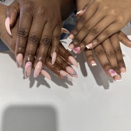 Fill in for mommy and a full set with frenchies for the daughter Fill in for mommy and a full set with frenchies for the daughter