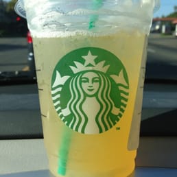 Iced Peach Green Tea Lemonade