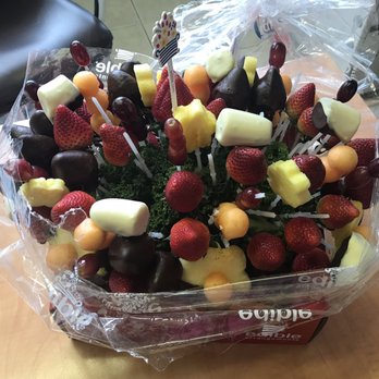 Edible Arrangements Takeout Delivery 17 Reviews Gift S Edible Arrangements Takeout Delivery 17 Reviews Gift S
