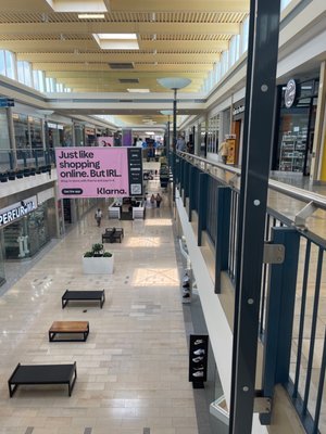 Staten Island Mall by null