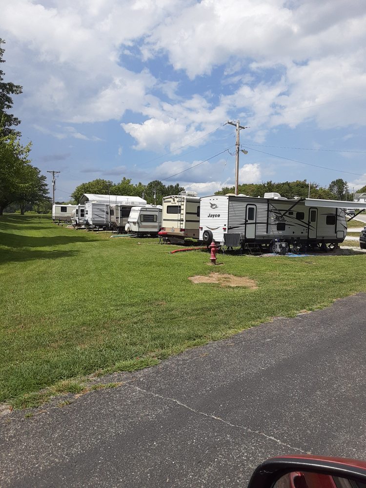 OUTBACK RV PARK Updated August 2024 317 Main St, Warsaw, Missouri