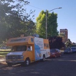 Food truck at 10th Street Park