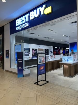 Hillcrest Mall by null