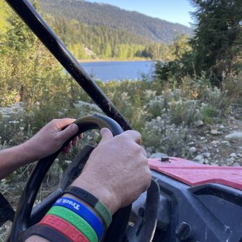 Canadian Wilderness Adventures - Bike tours Near Me - Whistler, British Columbia Canadian Wilderness Adventures - Bike tours Near Me - Whistler, British Columbia