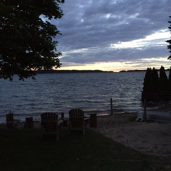 Portage Lake Motel - Private beach access to Portage Lake - Hotels Near Me - Onekama, Michigan Portage Lake Motel - Private beach access to Portage Lake - Hotels Near Me - Onekama, Michigan