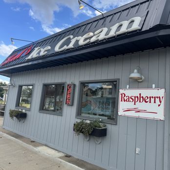 Hall's Old Fashioned Ice Cream - Flavor of the day - Ice Cream & Frozen Yogurt Near Me - Fort Madison, Iowa Hall's Old Fashioned Ice Cream - Flavor of the day - Ice Cream & Frozen Yogurt Near Me - Fort Madison, Iowa
