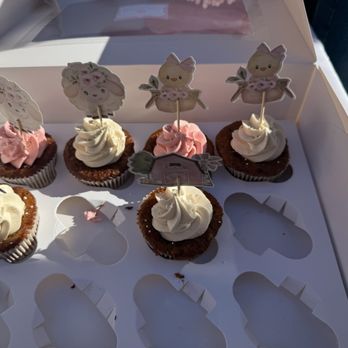 Baking Spirits Bright - Carrot cupcakes - Custom Cakes Near Me