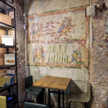 Pirineu en Boca - Mural inside restaurant - Spanish Near Me - Barcelona, B Pirineu en Boca - Mural inside restaurant - Spanish Near Me - Barcelona, B