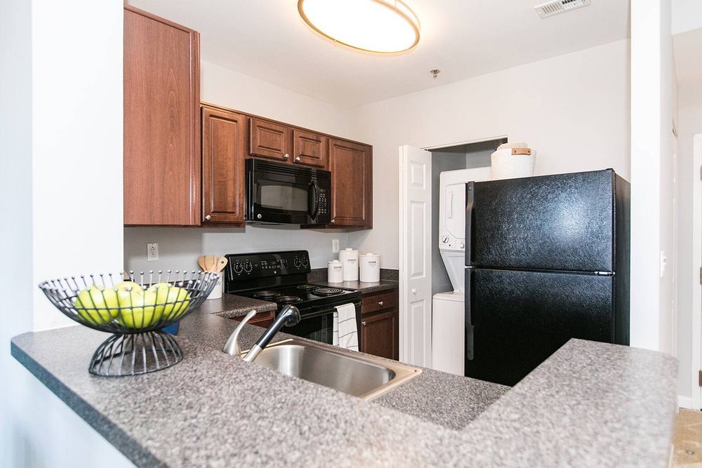 LAKE ARBOR TOWERS Updated September 2024 30 Photos & 11 Reviews