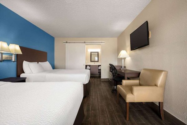 CLOSED - Red Roof Inn Kingman by null