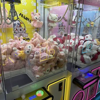 Claw Mania Kingdom - Arcades Near Me - Houston, Texas