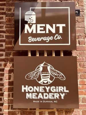 Honeygirl Meadery & Tasting Room by null
