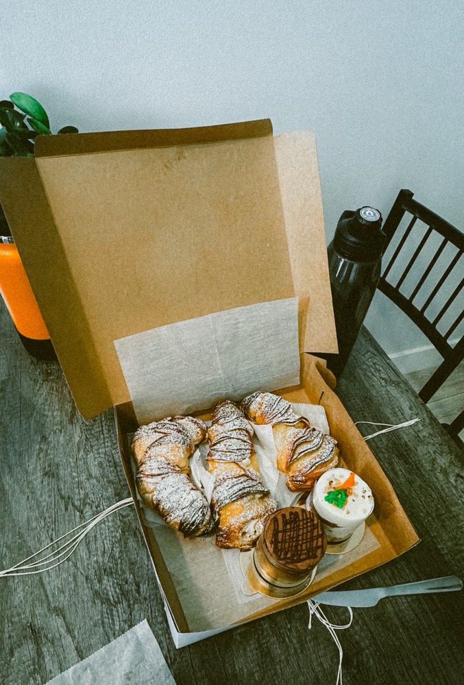 TORRETTA’S BAKERY & ICE CREAM Updated August 2024 111 Photos & 85