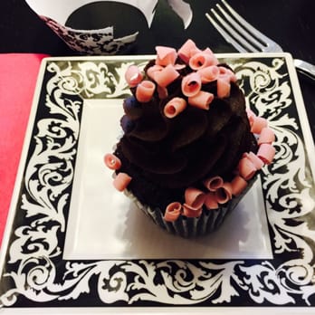 Pinkitzel - Chocolate truffle - Cupcakes Near Me - Oklahoma City, Oklahoma Pinkitzel - Chocolate truffle - Cupcakes Near Me - Oklahoma City, Oklahoma