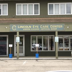 Lincoln Eye Care - Exterior of store