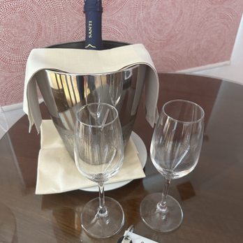 Albergo Milano - Champagne in room - Hotels Near Me - Varenna, LC