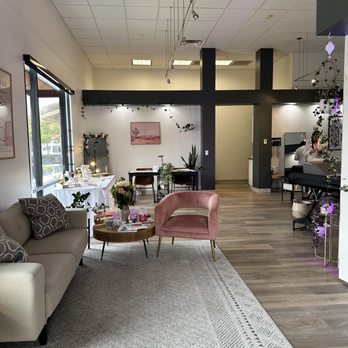 Xojo Beauty - Inside the studio - Eyebrow Services Near Me - Camarillo, California Xojo Beauty - Inside the studio - Eyebrow Services Near Me - Camarillo, California