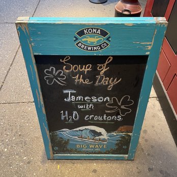 Mulligan's Pub - LMAOOO!!! - American Near Me - New York, New York