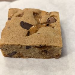 Barnes & Noble - Toffee Crunch Blondie