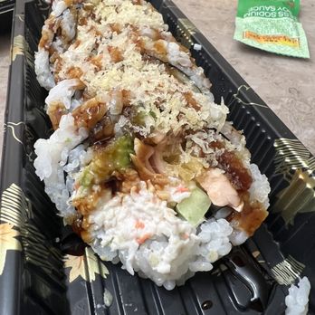 Hiyori - Salmon tempura roll - Japanese Near Me - Cypress, California Hiyori - Salmon tempura roll - Japanese Near Me - Cypress, California
