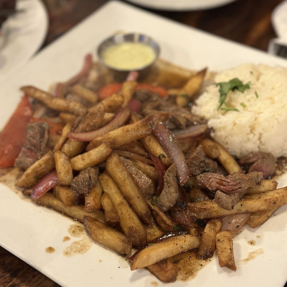 Los Chicos Brasa - Lomo saltado - Chicken Wings Near Me - Markham, Ontario Los Chicos Brasa - Lomo saltado - Chicken Wings Near Me - Markham, Ontario