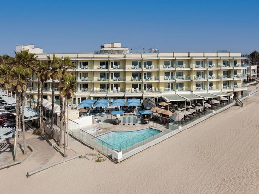 Pier South Resort, Autograph Collection by null