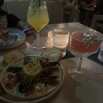 Luna Bistro Cafe - SPANISH SHRIMP & MUSSELS - New American Near Me - Long Beach, California