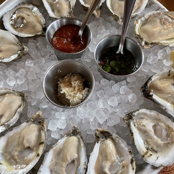 La Lucha - Oyster happy hour - Seafood Near Me - Houston, Texas