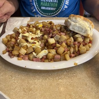Billy Gail's - Deluxe hash with ham - American Near Me - Branson, Missouri