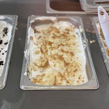 The Peach Cobbler Factory - Classic Banana Pudding - Desserts Near Me - Middletown, Kentucky The Peach Cobbler Factory - Classic Banana Pudding - Desserts Near Me - Middletown, Kentucky