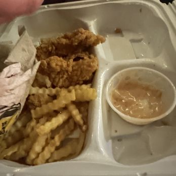 Raising Cane's Chicken Fingers - Sky's order - Fast Food Near Me - Glendora, California