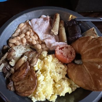 Leaky Cauldron™ - Traditional breakfast - British Near Me - Orlando, Florida
