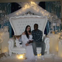 Beautiful photo op & love seat rental!