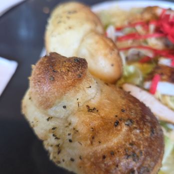 Oggi's Vista - Garlic knot comes with the blackened Santa Fe chicken salad - Pizza Near Me - Vista, California