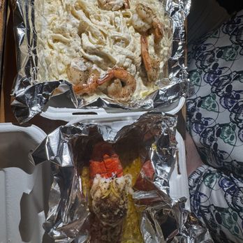 The Rice Man Hawaii - Shrimp and lobster alfredo - Food Trucks Near Me - Honolulu, Hawaii The Rice Man Hawaii - Shrimp and lobster alfredo - Food Trucks Near Me - Honolulu, Hawaii