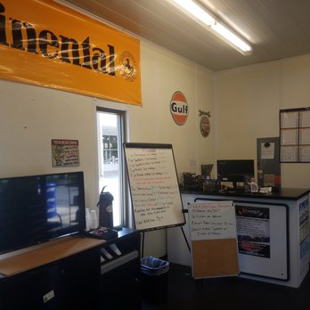 Gulf Chrysler Dodge Jeep - cashier in waiting room - Oil Change Stations Near Me - Foley, Alabama Gulf Chrysler Dodge Jeep - cashier in waiting room - Oil Change Stations Near Me - Foley, Alabama