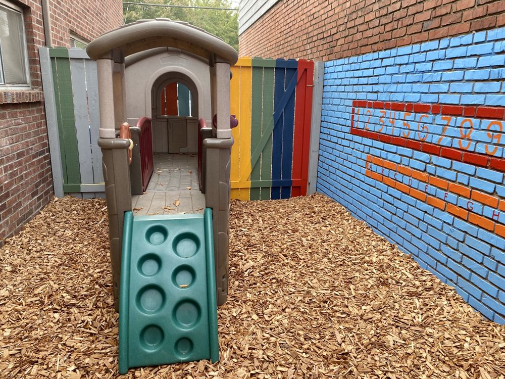 Seattle Early Learning Center - Admiral 1 - childcare center in Seattle, WA