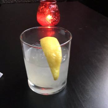 Twilite Lounge - Simple Deep Eddy Lemon with a lemon twist. No mixing, no messing about. This is right in their wheelhouse. - Lounges Near Me - Dallas, Texas