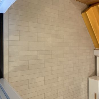 Sonoma Coast Tile - Laundry/entryway floor with 3 x 12" porcelain tile set on a double wide staggered brick joint pattern. - Flooring Near Me - Rohnert Park, California Sonoma Coast Tile - Laundry/entryway floor with 3 x 12" porcelain tile set on a double wide staggered brick joint pattern. - Flooring Near Me - Rohnert Park, California