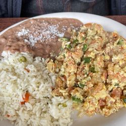 Los Molcajetes Mexican Restaurant - Huevos rancheros