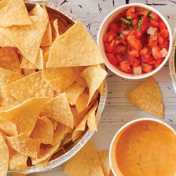 Costa Vida - tortillas and salsa in bowls - Fast Food Near Me - Calgary, Alberta Costa Vida - tortillas and salsa in bowls - Fast Food Near Me - Calgary, Alberta
