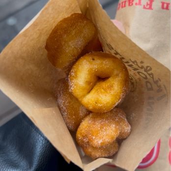 Trish's Mini Donuts - 6 Mini Donuts - Donuts Near Me - San Francisco, California Trish's Mini Donuts - 6 Mini Donuts - Donuts Near Me - San Francisco, California