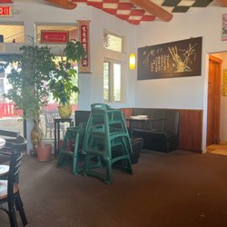 Shang Hai Chinese Restaurant - Dining area