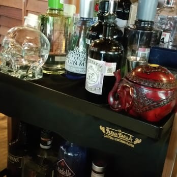 La Buena Barra - Table cocktail service...awesome! - Mexican Near Me - México, D.F., DIF La Buena Barra - Table cocktail service...awesome! - Mexican Near Me - México, D.F., DIF