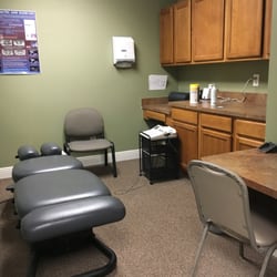 Kenner Chiropractic Clinic - One of the therapy rooms