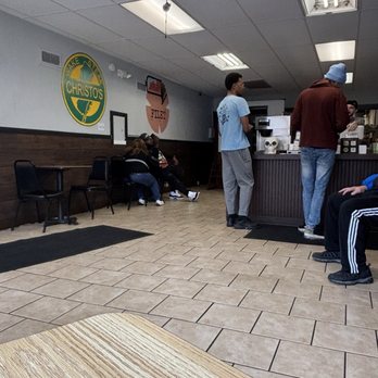 Christo's Wake and Steak - As I wait, customers are pouring in - Breakfast & Brunch Near Me - Bloomfield, New Jersey
