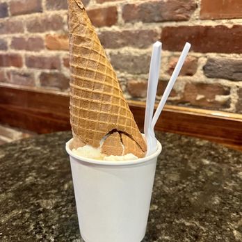 Mike's Ice Cream - Our triple scoop with banana, pistachio and coffee - Ice Cream & Frozen Yogurt Near Me - Nashville, Tennessee Mike's Ice Cream - Our triple scoop with banana, pistachio and coffee - Ice Cream & Frozen Yogurt Near Me - Nashville, Tennessee