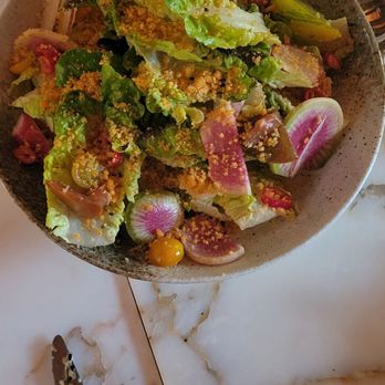 Edgemar - Fresh salad - Seafood Near Me - Santa Monica, California