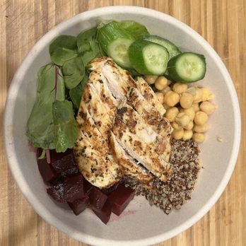 Kalamaki - Supergreen bowl with grilled chicken, quinoa, beets, cucumber - Greek Near Me - Hauppauge, New York Kalamaki - Supergreen bowl with grilled chicken, quinoa, beets, cucumber - Greek Near Me - Hauppauge, New York