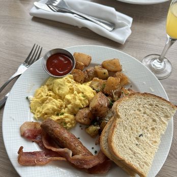 Lighthouse - Classic Breakfast - Breakfast & Brunch Near Me - Newport Beach, California